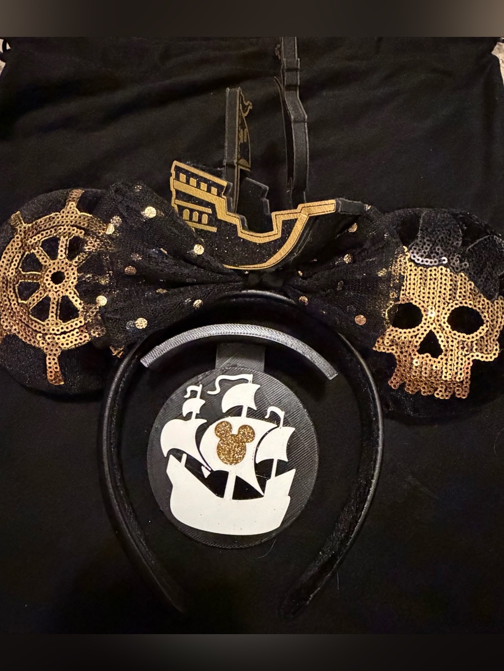 Minnie Mouse: The Main Attraction – Pirates of the Caribbean headband